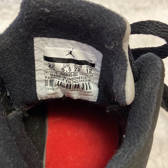 Nike Air Jordan High Tops Black Boys Size 6 - Picture 4 of 6